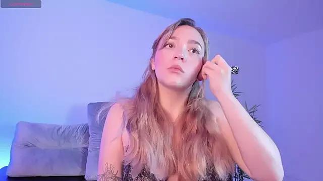 Scarlett_Walkerr from StripChat is Freechat