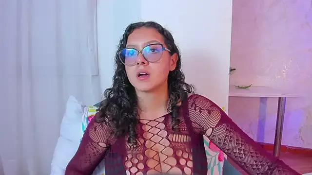 Girls: discover live performances with matured cam models, from teasing to fixations, in a variety of stunning live sex cams.