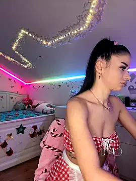 SelenaBee on StripChat