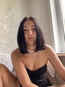 SelenaFoxy from StripChat