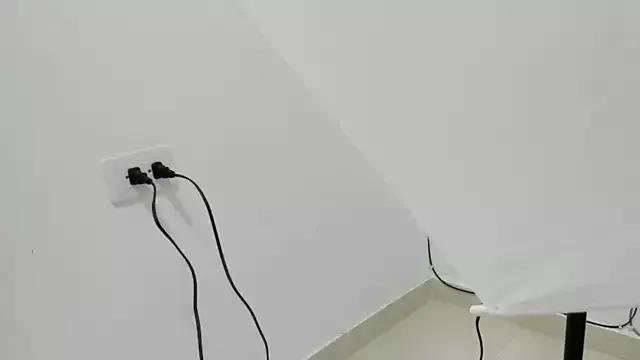 Girls: discover live performances with matured cam models, from teasing to fixations, in a variety of stunning live sex cams.