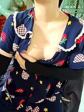 Girls: discover live performances with matured cam models, from teasing to fixations, in a variety of stunning live sex cams.