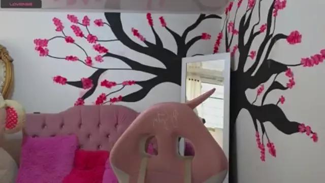serena_tay from StripChat