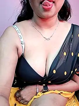 Girls: discover live performances with matured cam models, from teasing to fixations, in a variety of stunning live sex cams.