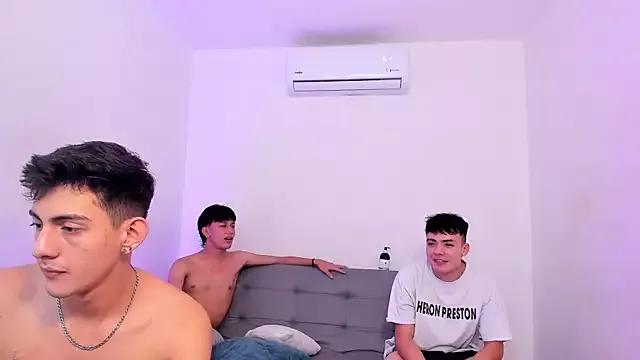 Girls: discover live performances with matured cam models, from teasing to fixations, in a variety of stunning live sex cams.