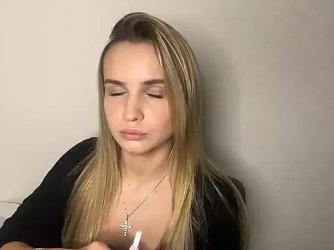 Girls: discover live performances with matured cam models, from teasing to fixations, in a variety of stunning live sex cams.