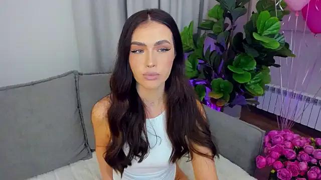 Girls: discover live performances with matured cam models, from teasing to fixations, in a variety of stunning live sex cams.