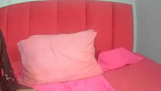 Girls: discover live performances with matured cam models, from teasing to fixations, in a variety of stunning live sex cams.