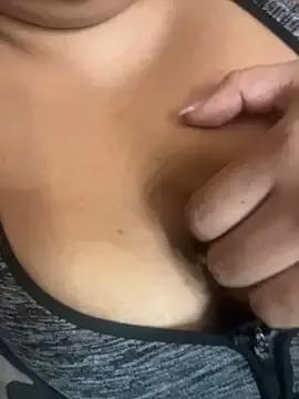 sexycristalh from StripChat is Freechat