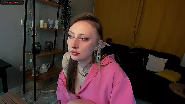 Girls: discover live performances with matured cam models, from teasing to fixations, in a variety of stunning live sex cams.