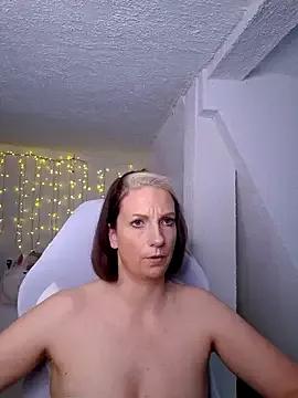 Girls: discover live performances with matured cam models, from teasing to fixations, in a variety of stunning live sex cams.