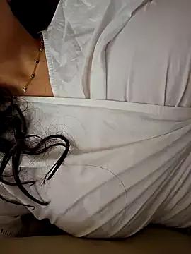 Girls: discover live performances with matured cam models, from teasing to fixations, in a variety of stunning live sex cams.