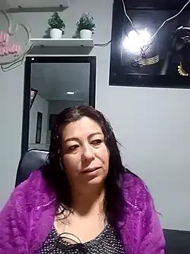 Girls: discover live performances with matured cam models, from teasing to fixations, in a variety of stunning live sex cams.