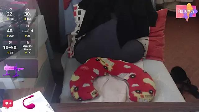 Sexyqueen_mature_ from StripChat is Freechat