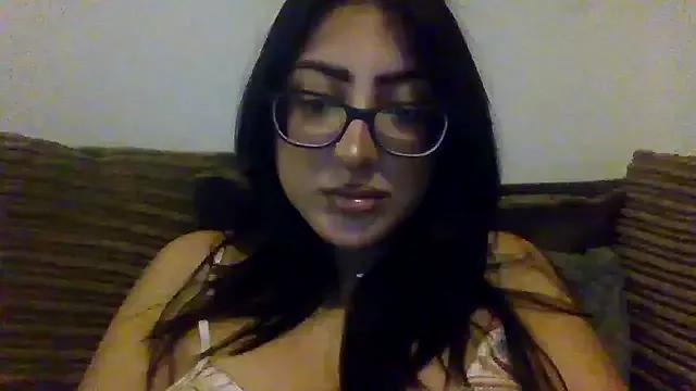 Girls: discover live performances with matured cam models, from teasing to fixations, in a variety of stunning live sex cams.