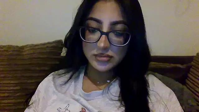 Girls: discover live performances with matured cam models, from teasing to fixations, in a variety of stunning live sex cams.