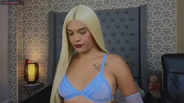 Shantal_Joness from StripChat is Freechat