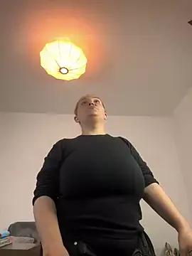 Girls: discover live performances with matured cam models, from teasing to fixations, in a variety of stunning live sex cams.