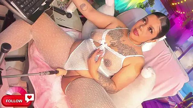 Girls: discover live performances with matured cam models, from teasing to fixations, in a variety of stunning live sex cams.