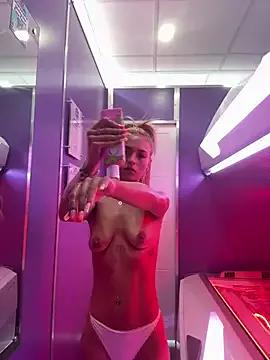 Girls: discover live performances with matured cam models, from teasing to fixations, in a variety of stunning live sex cams.