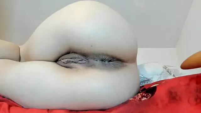 Girls: discover live performances with matured cam models, from teasing to fixations, in a variety of stunning live sex cams.