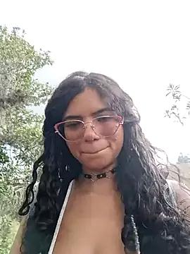 Girls: discover live performances with matured cam models, from teasing to fixations, in a variety of stunning live sex cams.