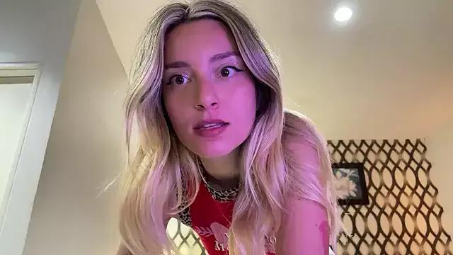 Girls: discover live performances with matured cam models, from teasing to fixations, in a variety of stunning live sex cams.