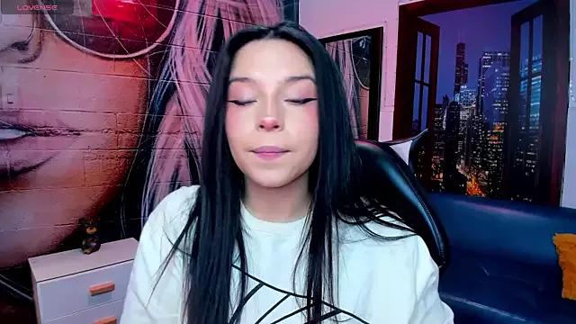 Girls: discover live performances with matured cam models, from teasing to fixations, in a variety of stunning live sex cams.
