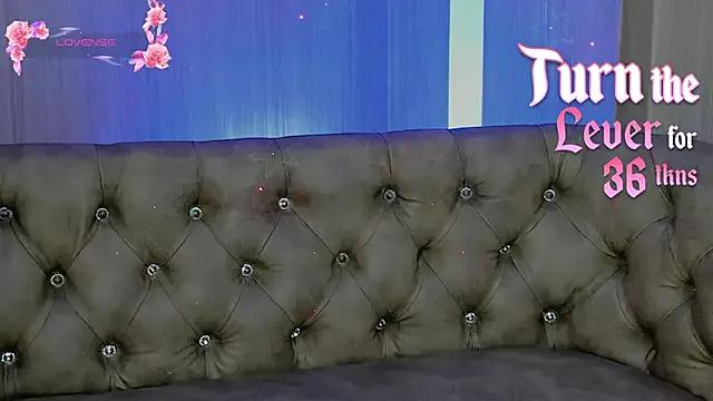 Girls: discover live performances with matured cam models, from teasing to fixations, in a variety of stunning live sex cams.