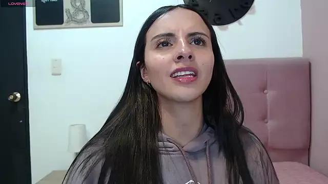 Girls: discover live performances with matured cam models, from teasing to fixations, in a variety of stunning live sex cams.