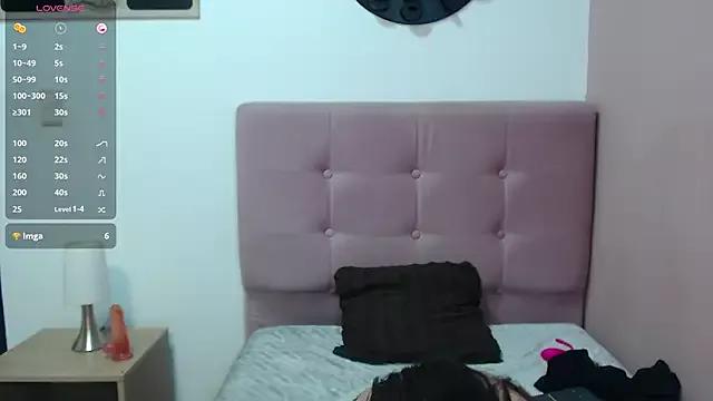 Girls: discover live performances with matured cam models, from teasing to fixations, in a variety of stunning live sex cams.