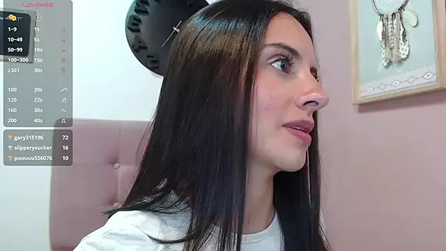 Girls: discover live performances with matured cam models, from teasing to fixations, in a variety of stunning live sex cams.