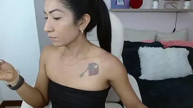 Girls: discover live performances with matured cam models, from teasing to fixations, in a variety of stunning live sex cams.