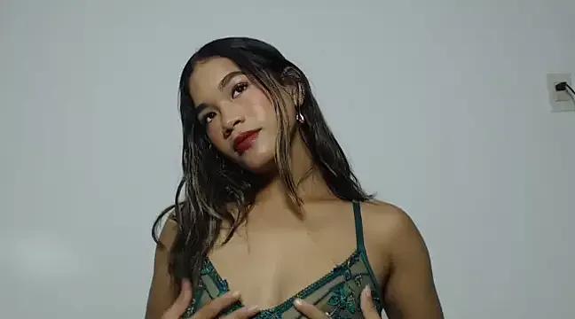 Girls: discover live performances with matured cam models, from teasing to fixations, in a variety of stunning live sex cams.
