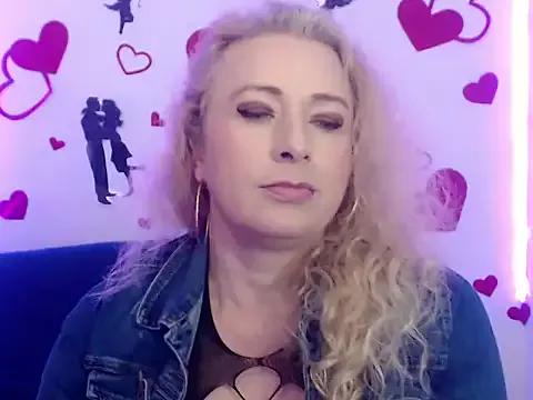 sofiacurvy45 from StripChat is Freechat