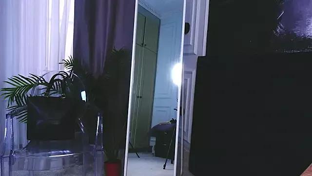Girls: discover live performances with matured cam models, from teasing to fixations, in a variety of stunning live sex cams.