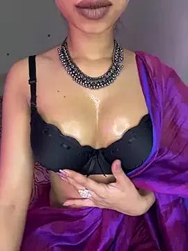 Girls: discover live performances with matured cam models, from teasing to fixations, in a variety of stunning live sex cams.