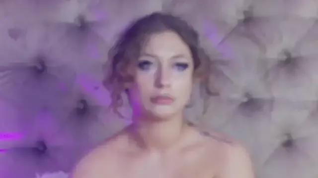Girls: discover live performances with matured cam models, from teasing to fixations, in a variety of stunning live sex cams.