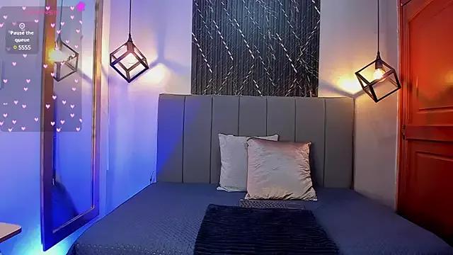 Girls: discover live performances with matured cam models, from teasing to fixations, in a variety of stunning live sex cams.