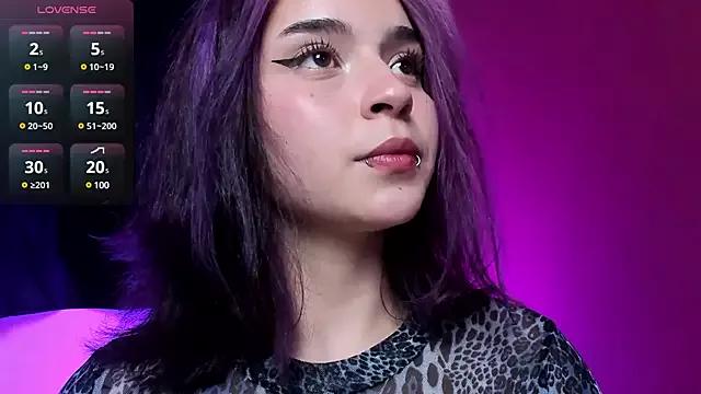 Girls: discover live performances with matured cam models, from teasing to fixations, in a variety of stunning live sex cams.