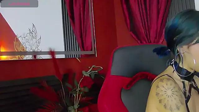 Girls: discover live performances with matured cam models, from teasing to fixations, in a variety of stunning live sex cams.