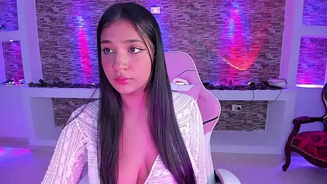 Girls: discover live performances with matured cam models, from teasing to fixations, in a variety of stunning live sex cams.