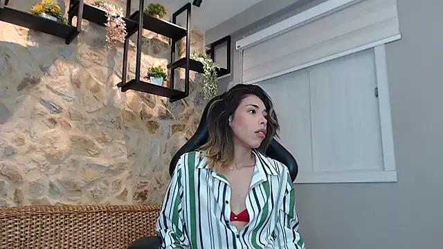 Girls: discover live performances with matured cam models, from teasing to fixations, in a variety of stunning live sex cams.