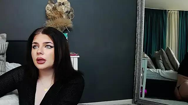 Girls: discover live performances with matured cam models, from teasing to fixations, in a variety of stunning live sex cams.