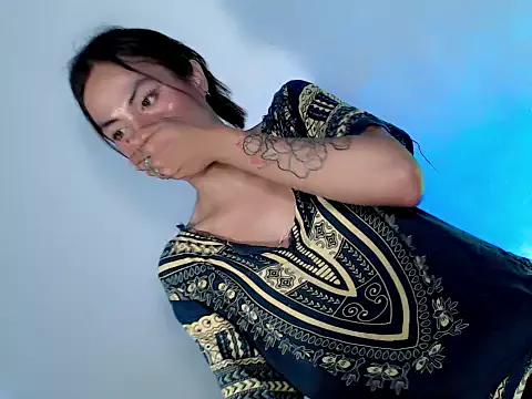 Girls: discover live performances with matured cam models, from teasing to fixations, in a variety of stunning live sex cams.