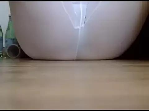 Girls: discover live performances with matured cam models, from teasing to fixations, in a variety of stunning live sex cams.