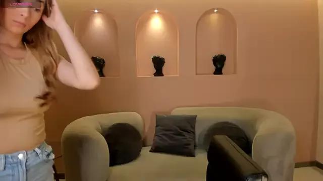 StacyWoods from StripChat is Freechat