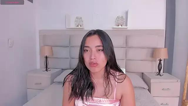 Girls: discover live performances with matured cam models, from teasing to fixations, in a variety of stunning live sex cams.