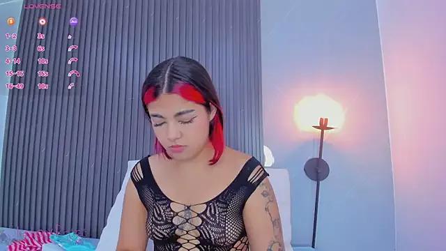 stephany_roses_ from StripChat is Freechat