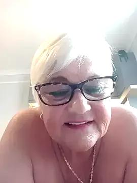 suesinner from StripChat